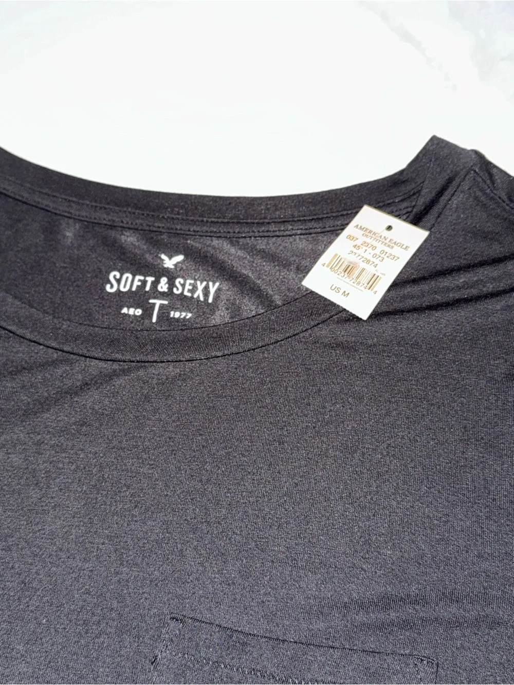 American Eagle Soft & Sexy Black Short-Sleeve Pocket Tee - Picture 4 of 4